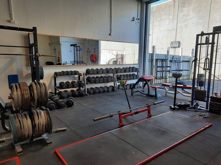 kiwi strength gym deadlift platform's